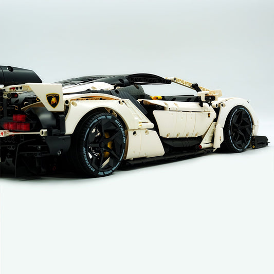 1: 8 Lamborghini One Off: AutΓ©ntica, White Goddess Version, Motorized Convertible Switch Mode, Full Vehicle Motorization (3392 Pcs)