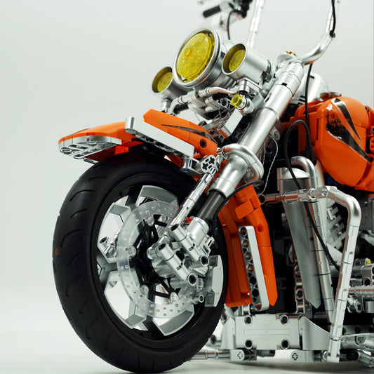 1: 5 Harley Heuer fat Boy, Electroplating Body, Adjustable Rear Wheel Height(2392 Pcs)