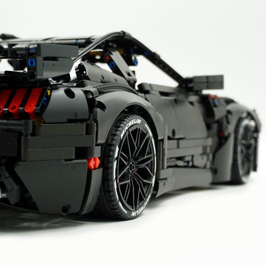 1: 8 Ford Shelby GT500, Matte Black Custom Version (3400PCS)